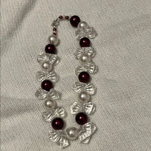 Elegant Pearl and Crystal Necklace